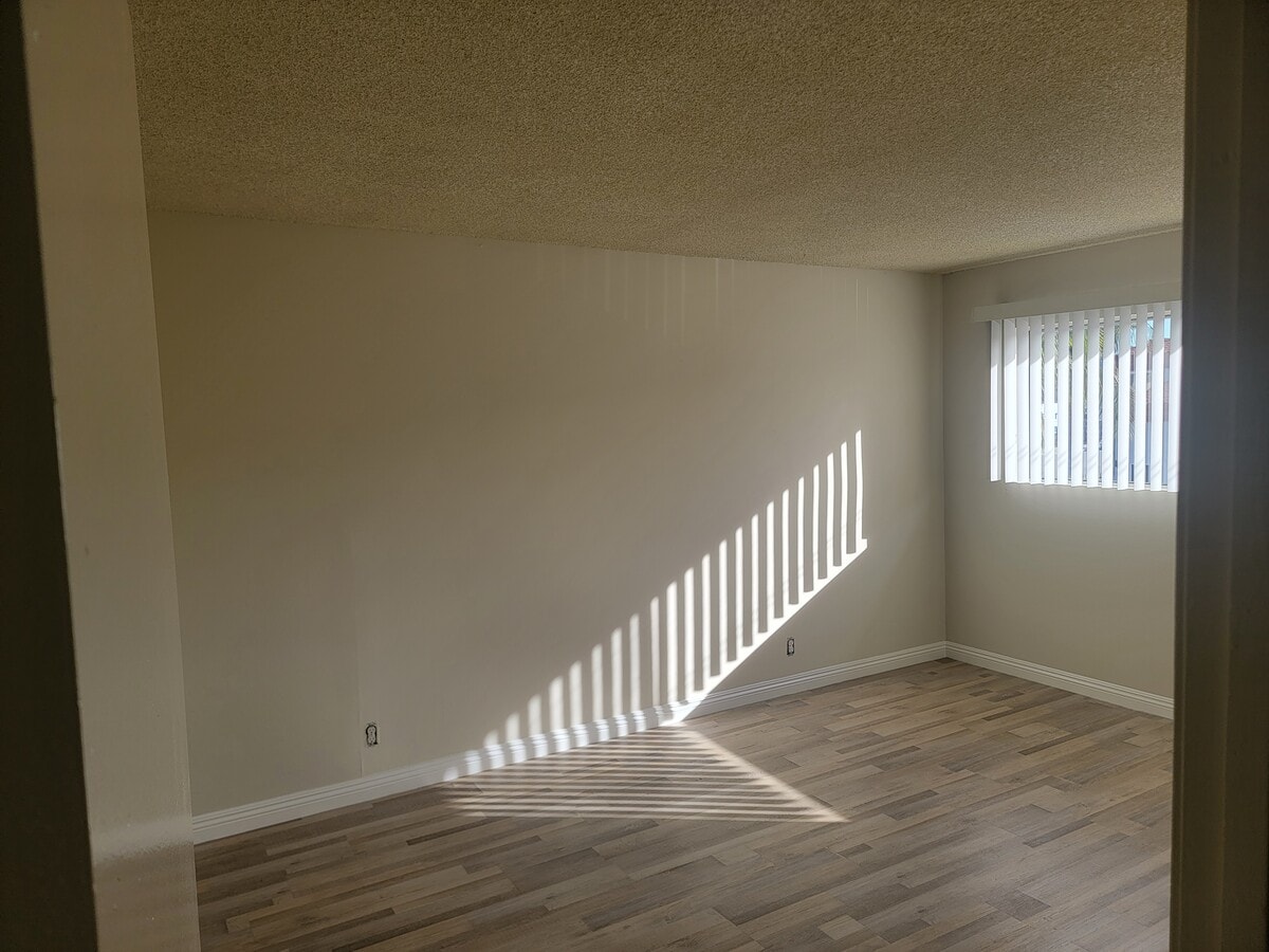 Photo - Empress Apartments