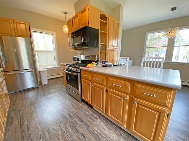 Photo - 263 Auburndale Ave