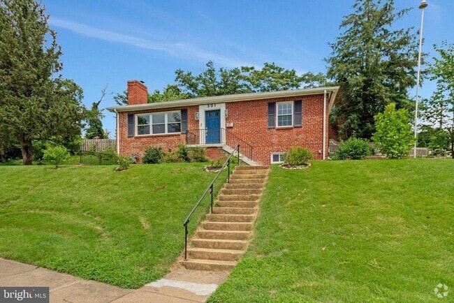 Building Photo - 301 Moncure Dr Rental