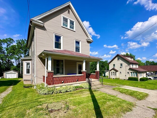 Photo - 1819 E Washington St