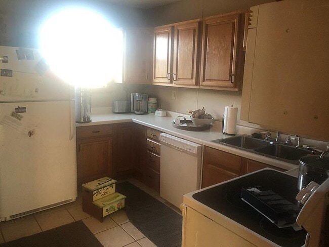 Photo - 130 Excelsior Ave S