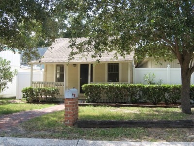 Building Photo - 714 Railroad Ave E Unit 1