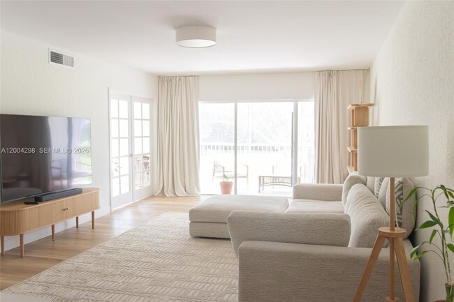 Photo - 3250 N Palm Aire Dr Unit 202