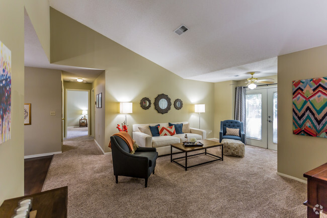 Interior Photo - Somerset at Lakeland Rental