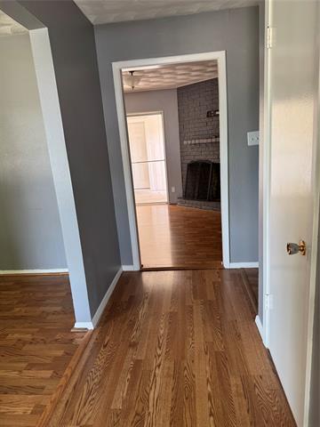 Photo - 700 Kindred Ln