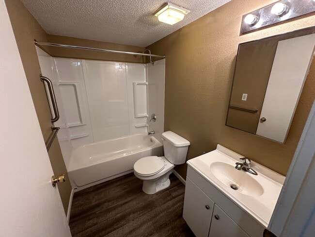 Photo - 1540 W Fourteenth St