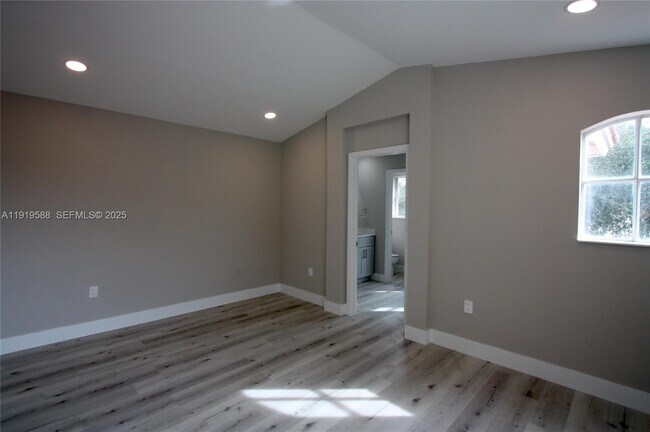 Photo - 935 Lemonwood Ct