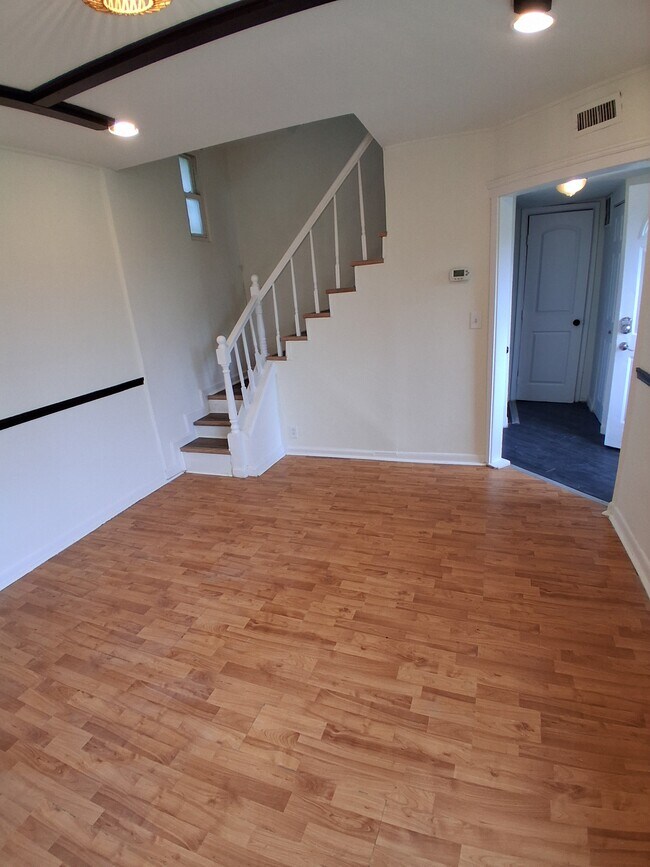 Photo - 519 Cherry Hill Rd