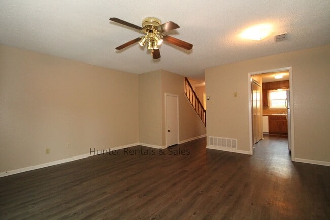 Photo - 3704 Hereford Ln