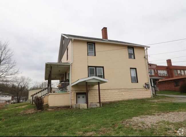 Building Photo - 405 Round Street Rental