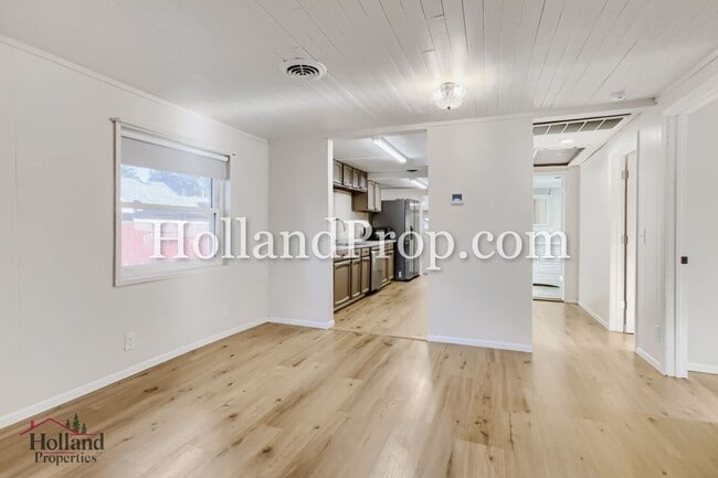 Photo - 1105 NE Lincoln St