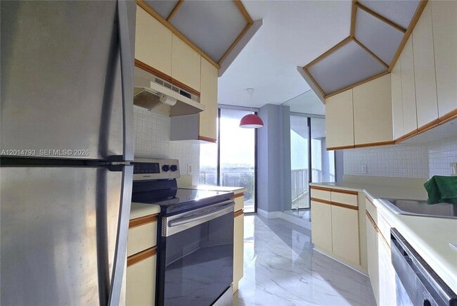 Photo - 3610 Yacht Club Dr Unit 615