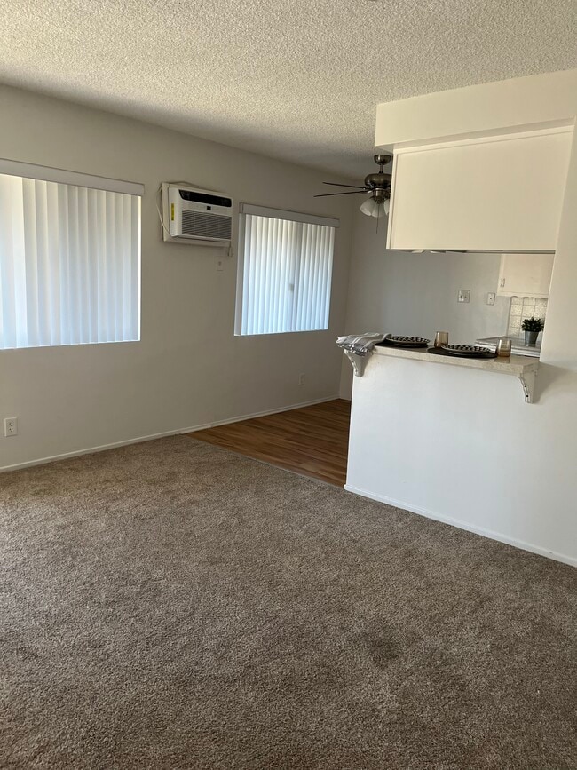 Photo - Downey West Garden Apartments