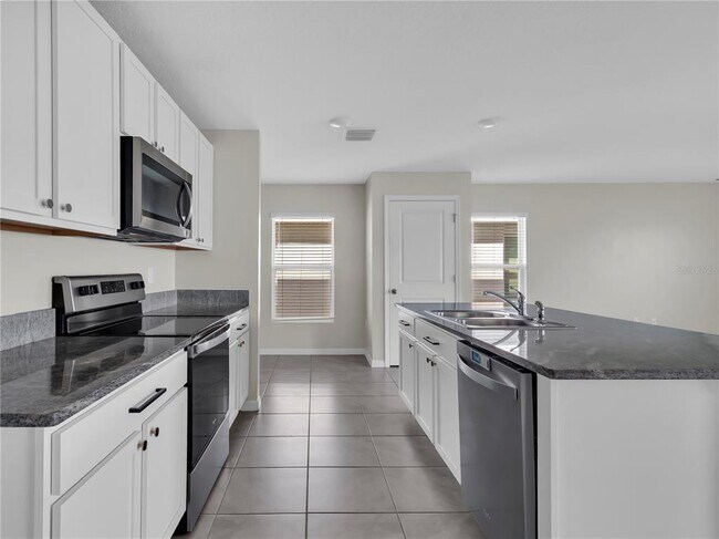 Photo - 16728 Kingman Reef St