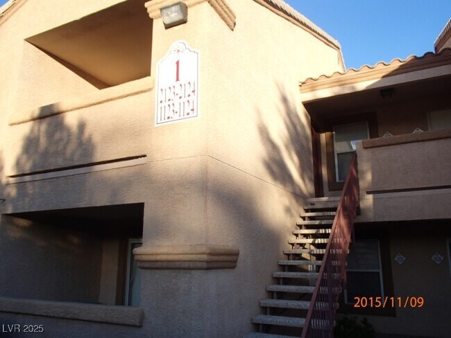 Photo - 1150 N Buffalo Dr Unidad 2123 Rental