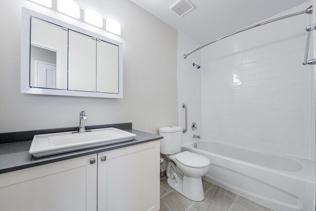 Photo - Lakeview Place