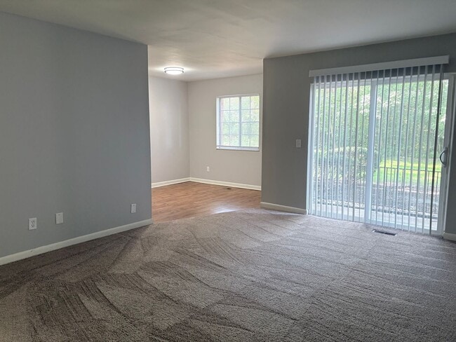 Photo - Wood Grove Place