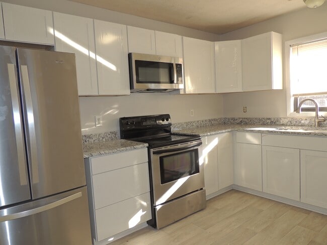 Photo - 6961 Candlewood Dr