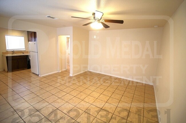 Photo - 1710 Cole St Unit B