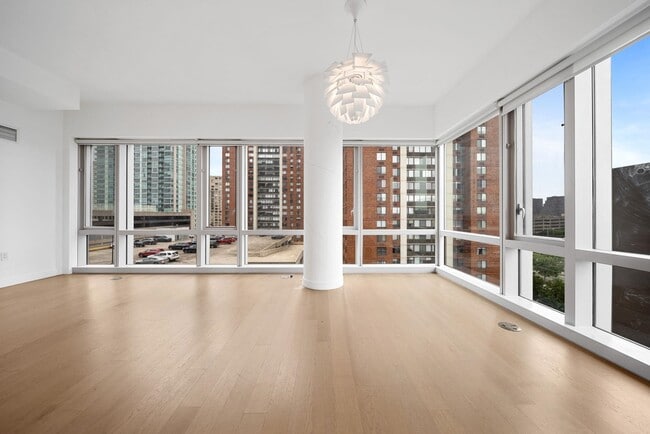 Photo - 75 Park Ln S Unit 912