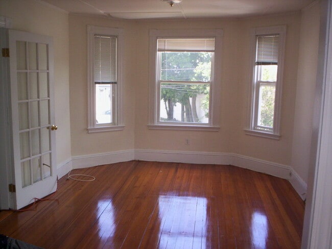 Building Photo - 29 Goddard St Unit 2 Rental