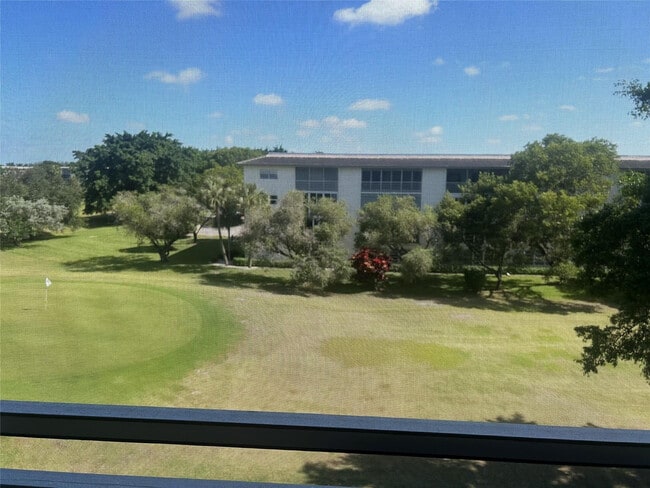 Building Photo - 3405 Bimini Ln Unit D4