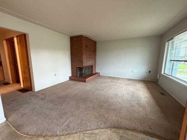 Photo - 3 Bedroom 2 bath single family house