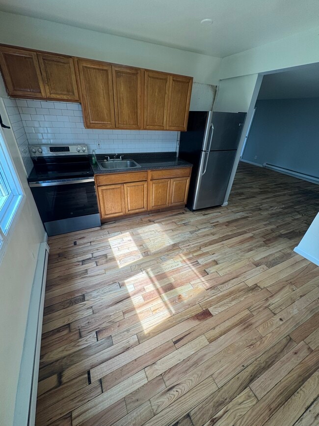 Building Photo - 35 Highland Ave Unit 3 Rental