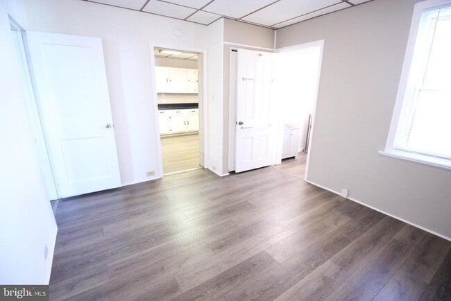 Building Photo - 201 E Delaware Ave Unit APARTMENT A