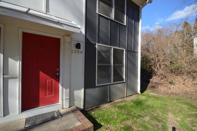 Photo - 1208 Carlton Ave