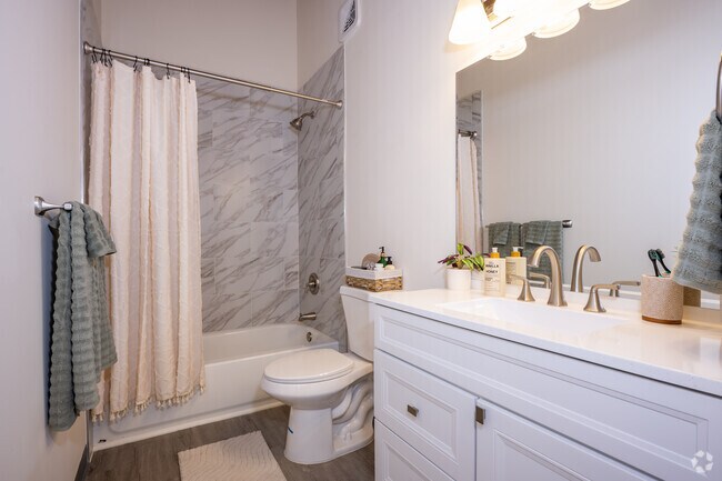 2BR, 1BA - 980SF - Bathroom
