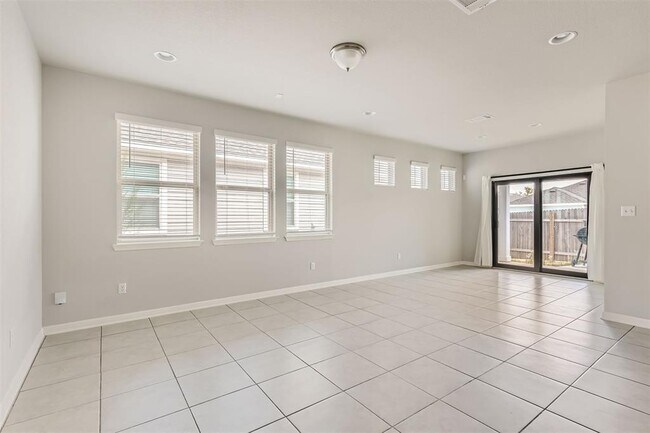 Photo - 2521 Pecan Island Dr