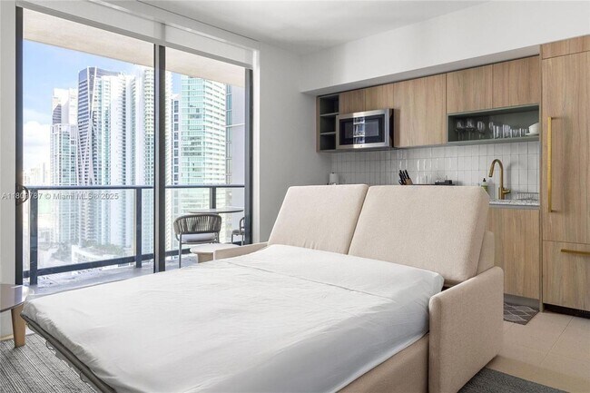 Photo - 159 NE 6th St