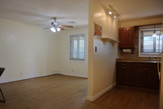 Photo - Santa Cruz Apartments