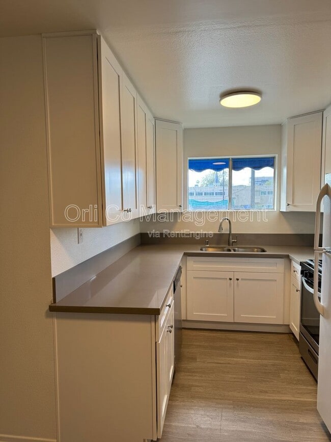 Photo - 14333 Haynes St Unidad 4