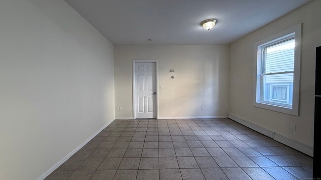 Photo - 236 Greenwich Ave Unidad 5