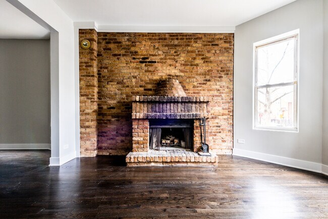 Photo - 1435 N Washtenaw Ave Unit 1