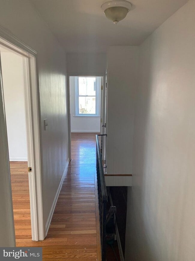 Photo - 5110 Reno St