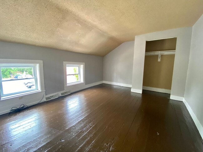 Photo - Charming 2BR, 1BA and a bonus room in Lanc...