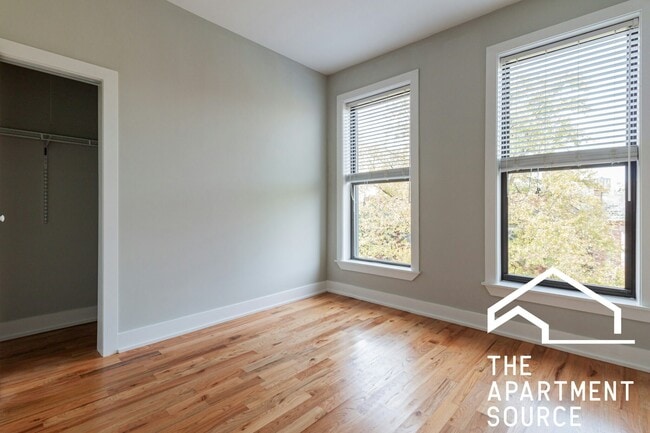 Photo - 637 W Oakdale Ave Unit 1