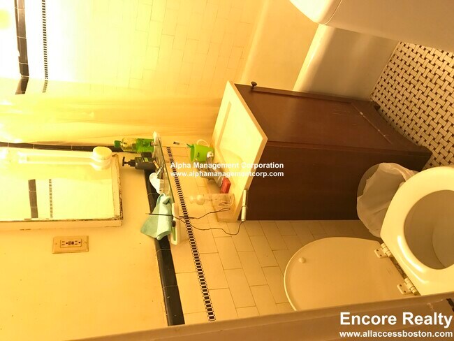 Photo - 349 Pleasant St Unidad A1-9