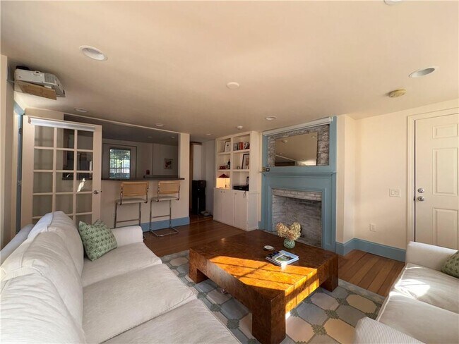 Photo - 22 Stockholm St Unidad 1