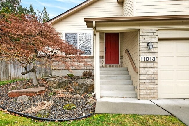 Photo - Comfortable Living in a Prime Central Boise Location