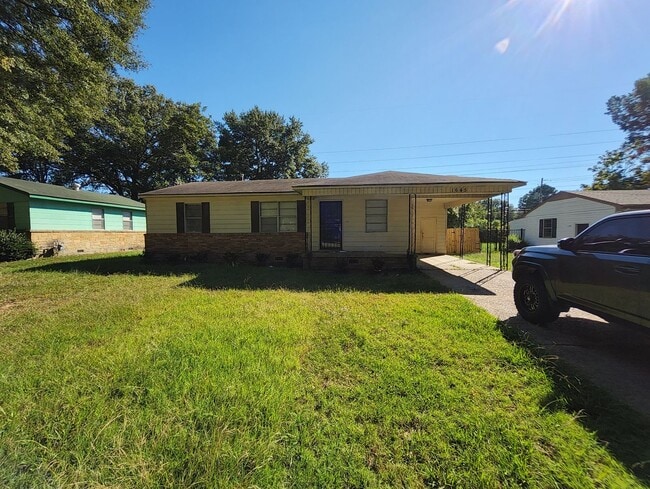 Photo - 1645 Kilarney Ave