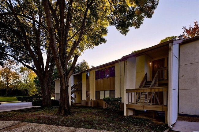 Building Photo - 12100 Melville Dr Unit 104A Rental