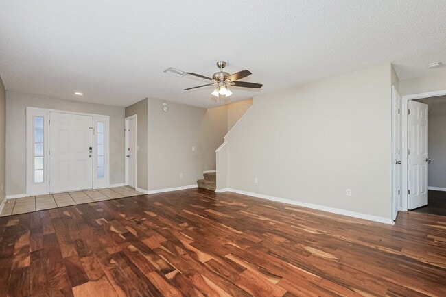 Photo - 6637 Summer Haven Dr