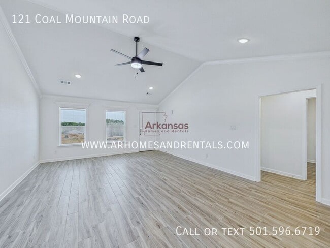 Photo - 209 Round Mountain Rd