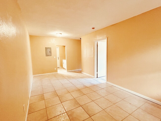 Photo - 7530 NE 3rd Ave Unidad A