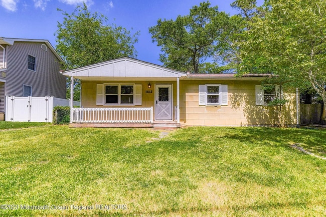 Building Photo - 1612 Evans Rd Rental