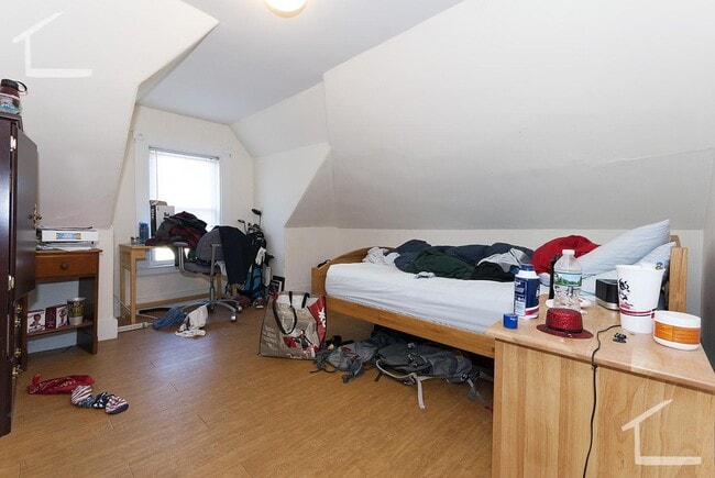 Photo - 69 Ashford St Unit 2